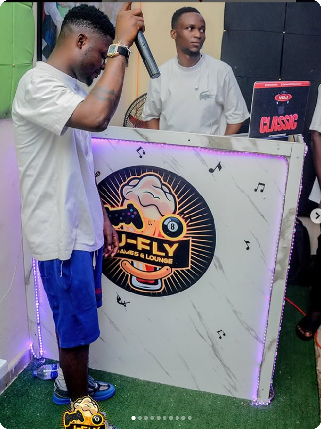 J-Fly Lounge & Games